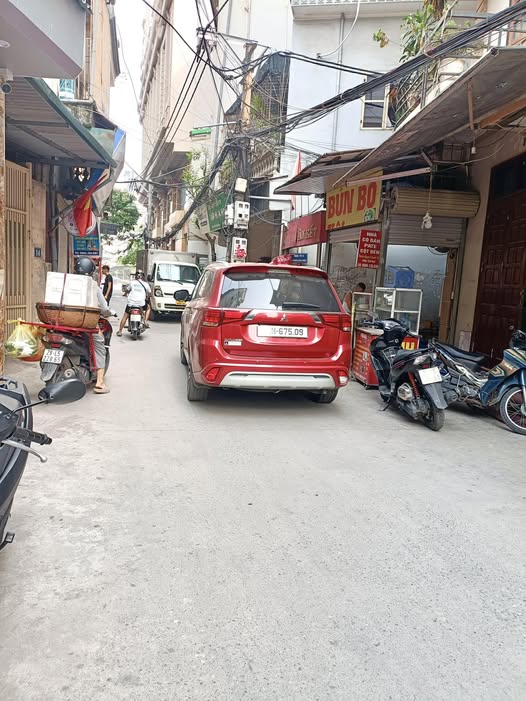 Cần bán gấp nhà mặt ngõ kinh doanh Cầu Diễn, Nam Từ Liêm, 55m2, mặt tiền 5,5m, khu dân trí cao