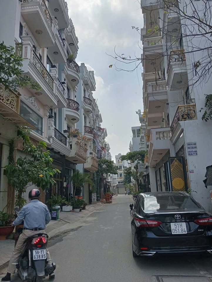 Bán nhà Hương lộ 2, Bình Trị Đông A, Bình Tân, hẻm xe hơi thông, giá nhỉnh 5 tỷ