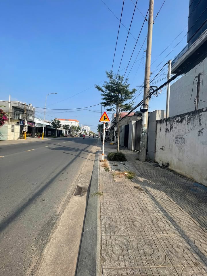 Bán lô đất mặt tiền Võ Thị Sáu, ngay trung tâm thị trấn Long Điền, giá 4.5 tỷ