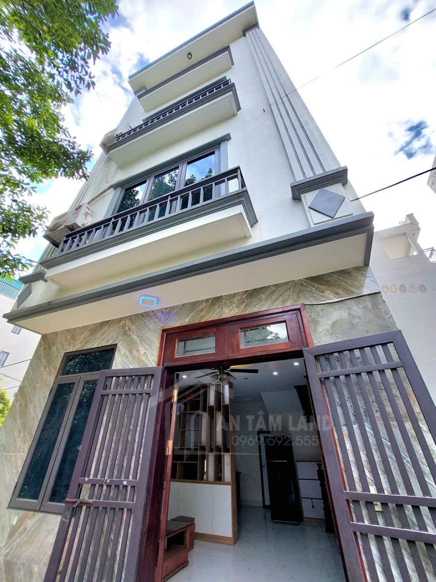 Nhà 4 tầng full nội thất, 35m2, gần khu đô thị Hinode, Hoài Đức