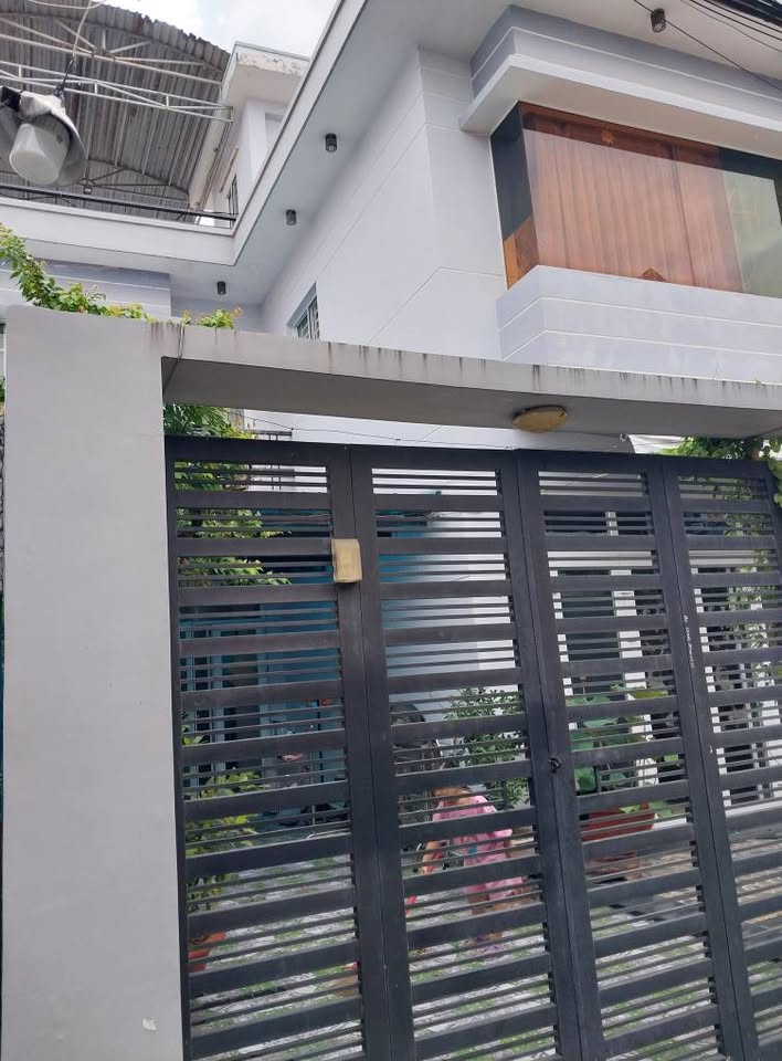 Bán nhà phố 3 lầu tại Huỳnh Tấn Phát, Nhà Bè, 126m2, giá 5.7 tỷ