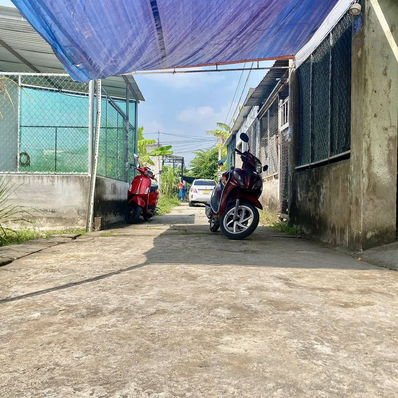 Bán nhà Hữu Định - Châu Thành, xe ô tô tới nhà, giá 650 triệu