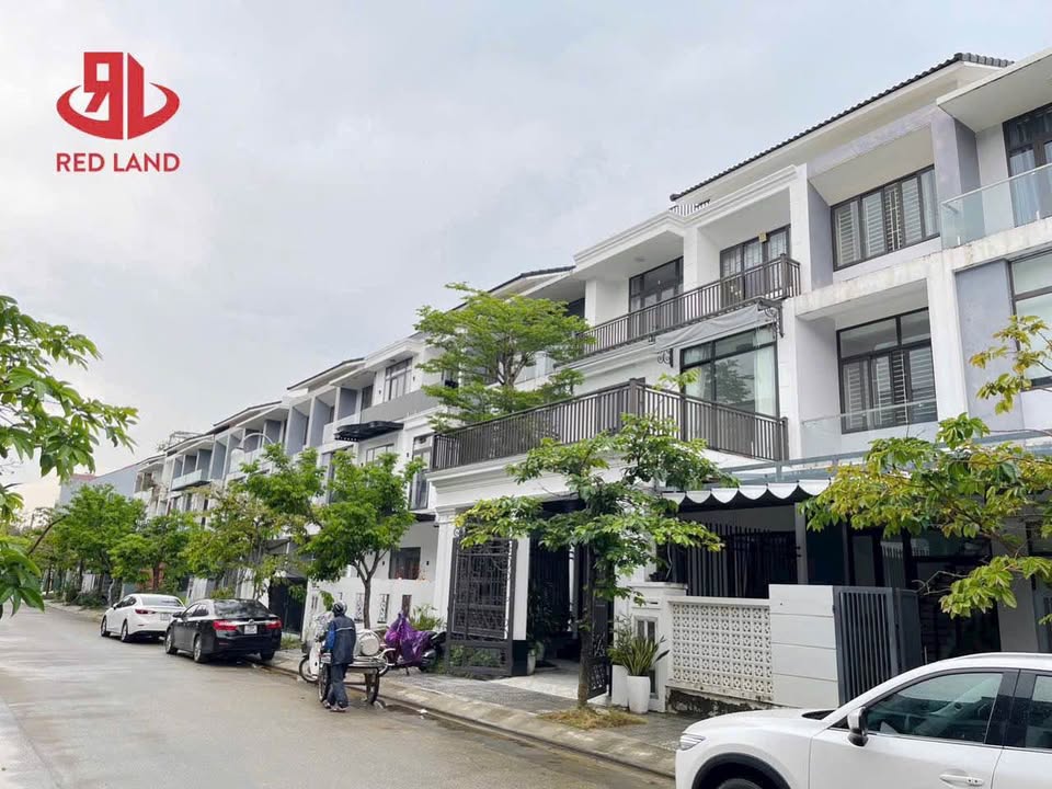 Bán gấp nhà 3 tầng siêu đẹp tại khu đô thị An Cựu City, vị trí đắc địa ngay cạnh Aeon Mall