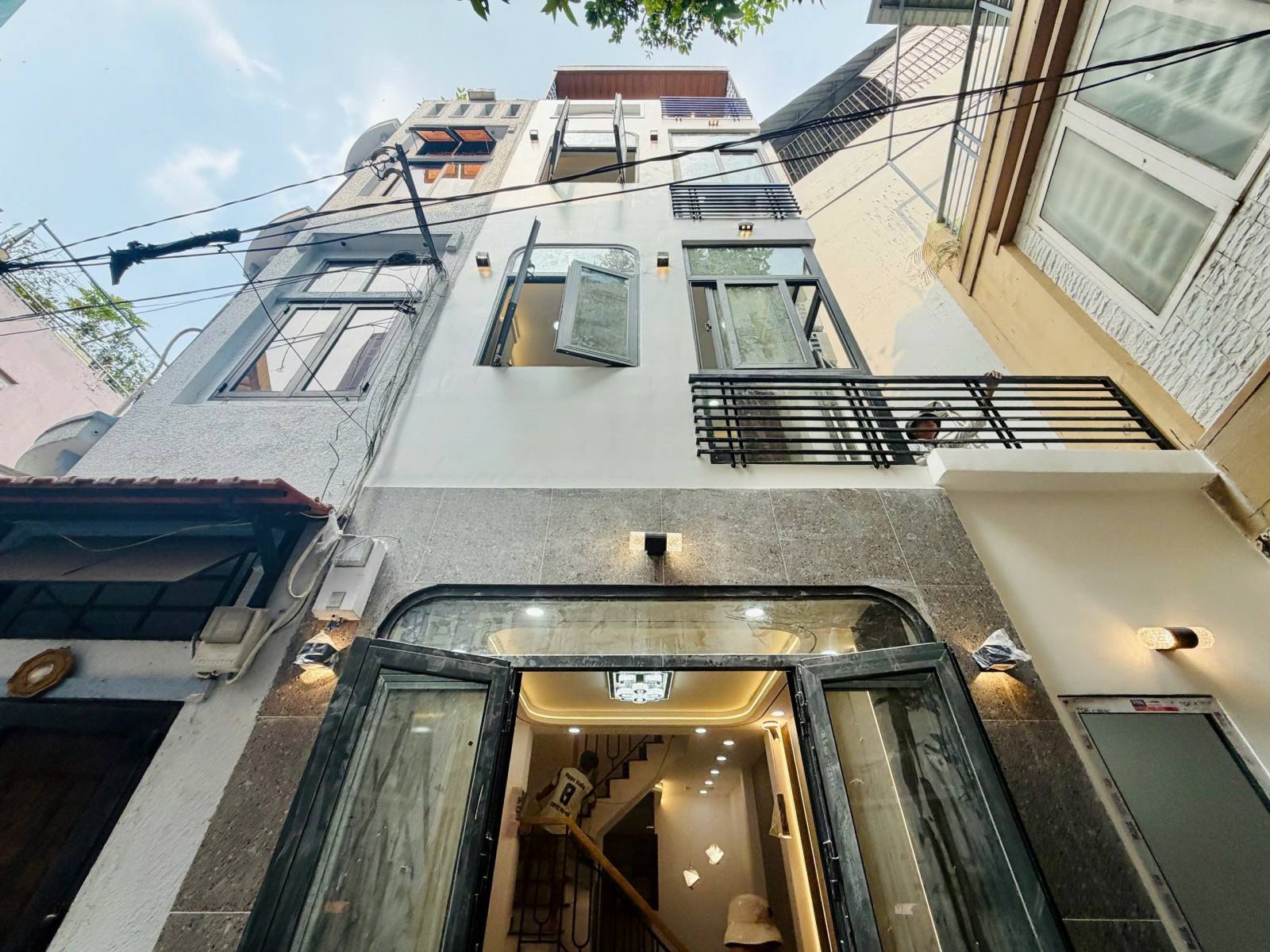 Bán nhà 4 tầng Phú Nhuận, giáp Phan Đăng Lưu, 34m2, giá 7.x tỷ