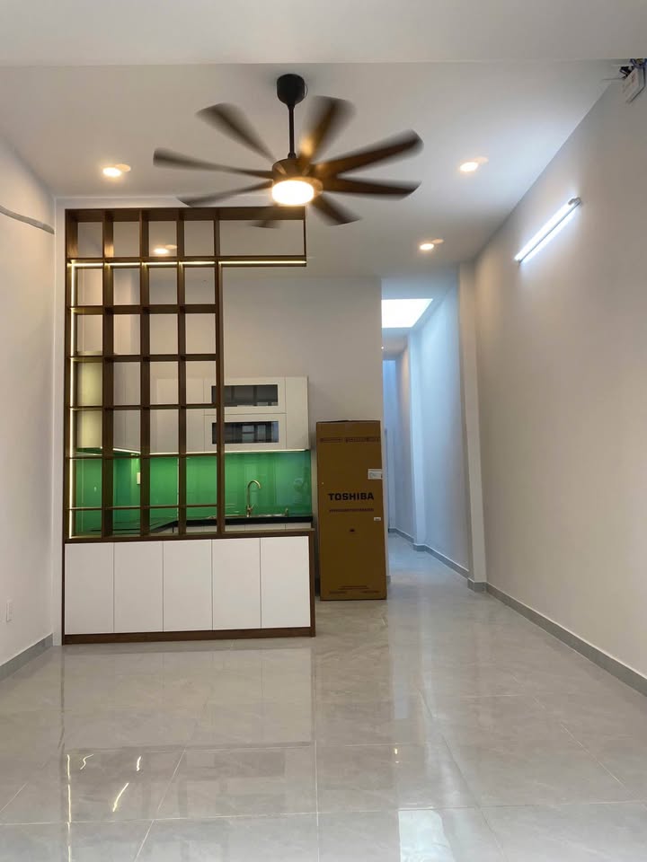 Bán căn nhà cấp 4, mới keng dọn vào đón tết, hẻm đường 61, phường Phước Long B, Quận 9