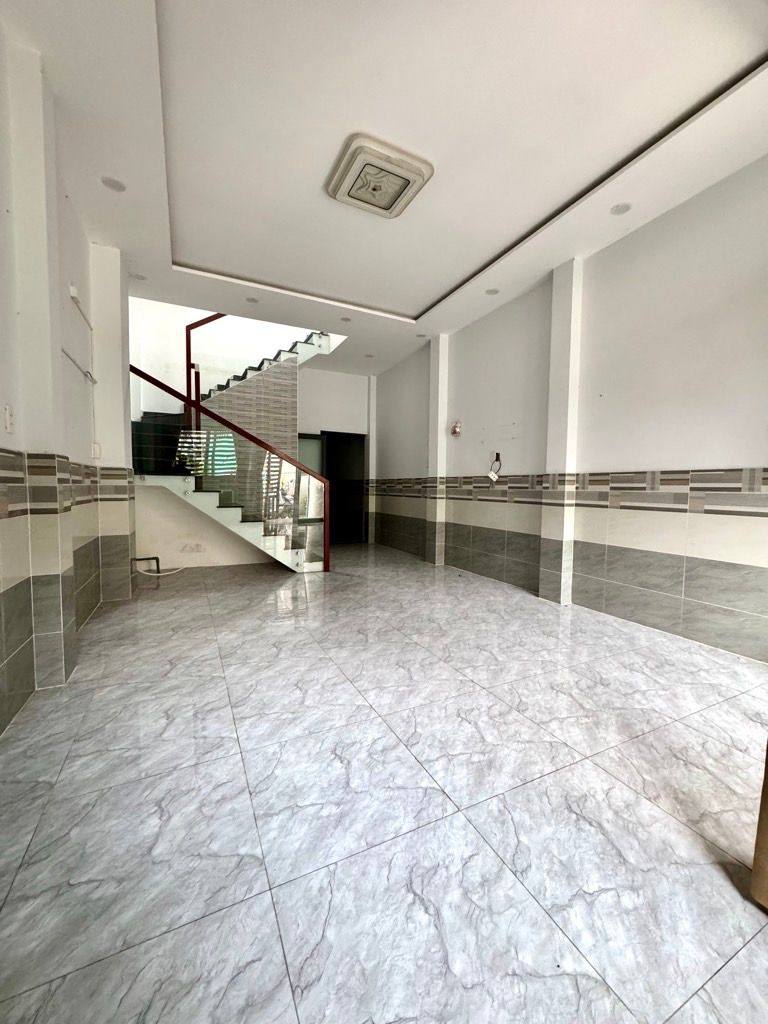 Bán nhà Tân Bình - Âu Cơ thông Trần Văn Quang, 52m2, 2 tầng, đầy đủ, an ninh, yên tĩnh, dân trí cao, giá 5.2 tỷ