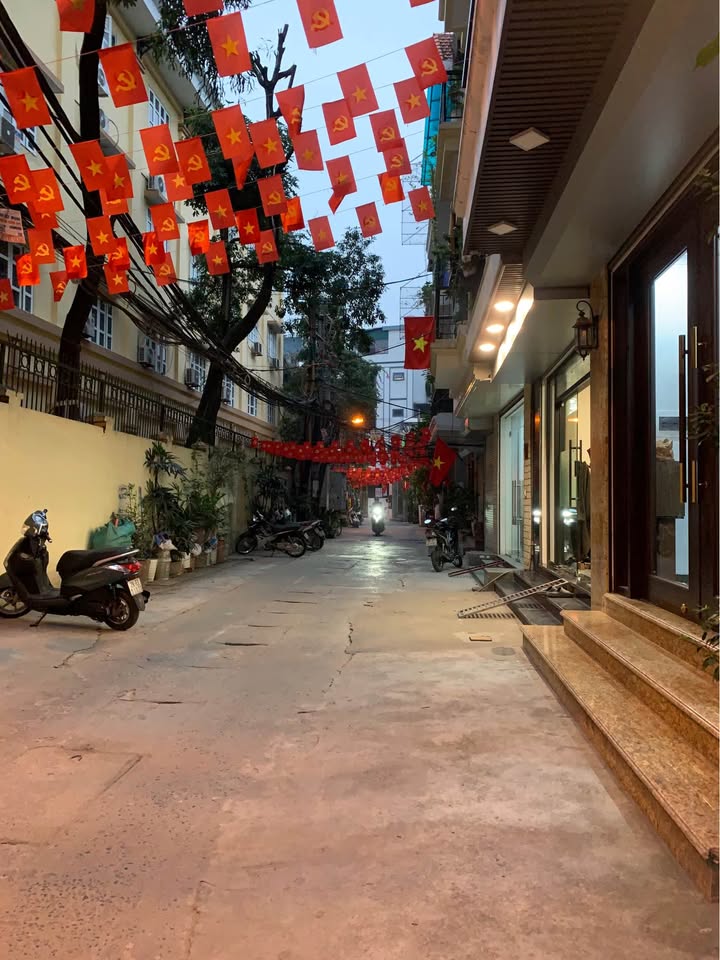 Bán nhà Kim Ngưu – Hai Bà Trưng, 40m², xây 5 tầng chắc chắn, giá hơn 7 tỷ