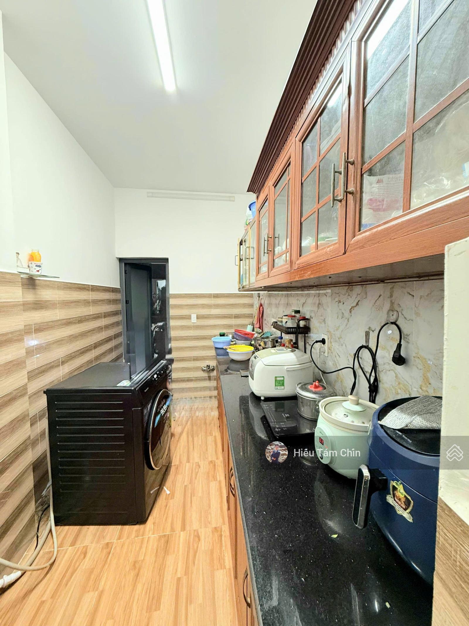 Giảm 300tr, Chợ Gò Vấp, Siêu Hiếm, 3.2m x 13.5m x 2 Tầng, 3 Phòng ngủ, Ban công rộng