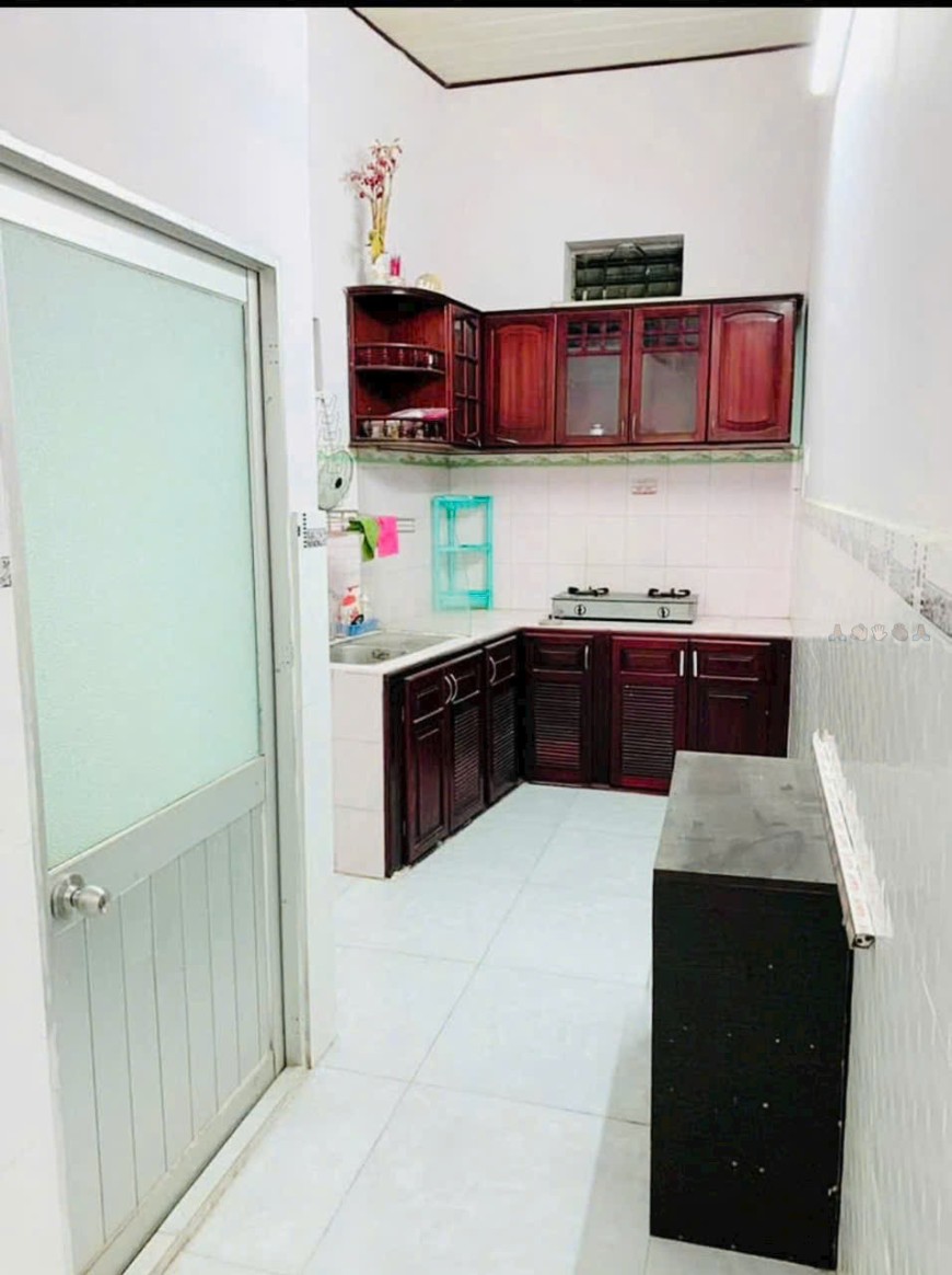 Bán nhà 3 mặt tiền gần chợ chiều Lương Định Của, Nha Trang, giá 2.7 tỷ