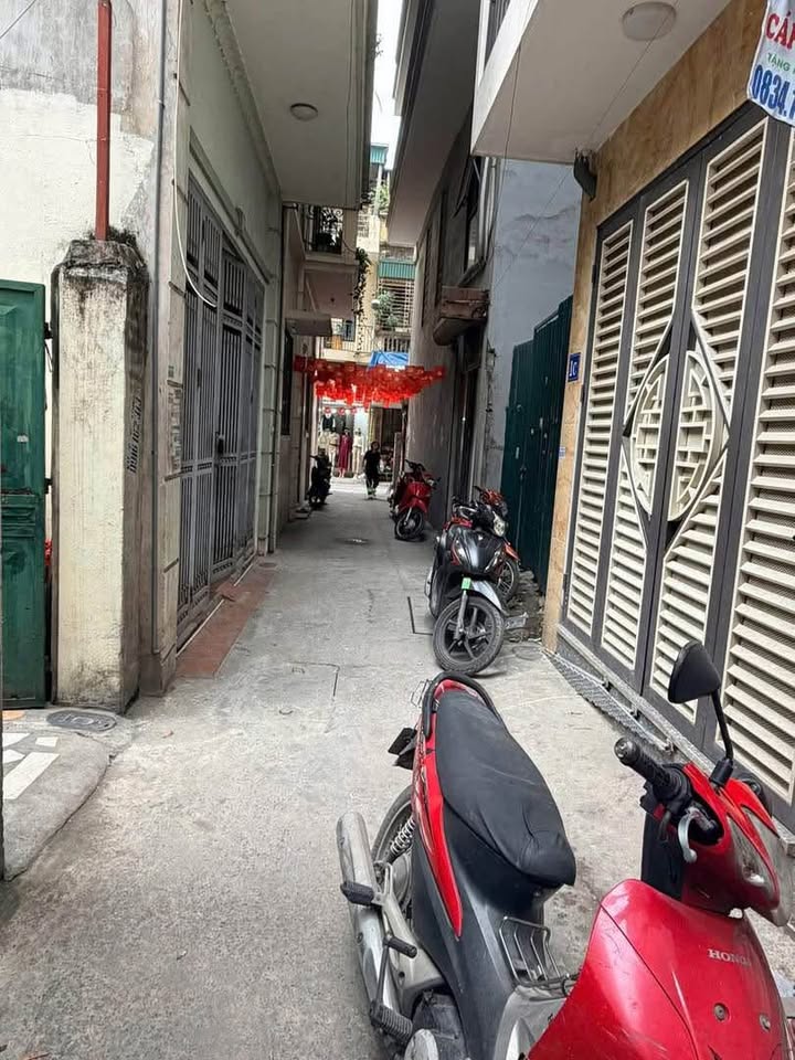 Bán nhà tại Yên Hòa, diện tích 31m², xây 4 tầng, phù hợp mua ở ngay, giá 7,45 tỷ