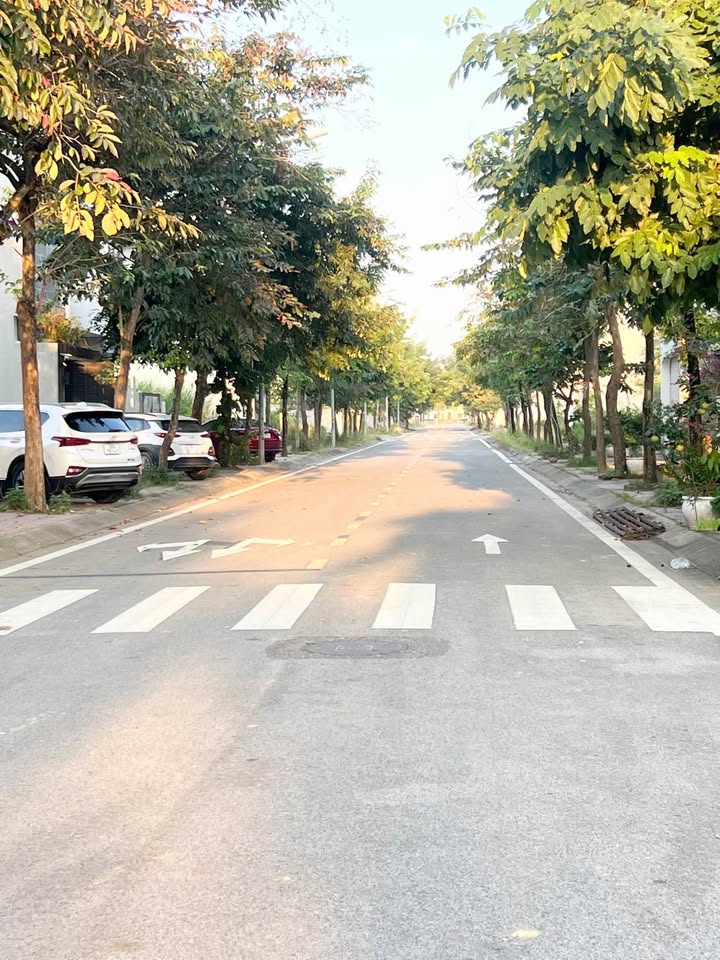 Bán đất nền khu đô thị Vĩnh Phúc, lô góc 2 mặt tiền, giá chỉ 6 tỷ