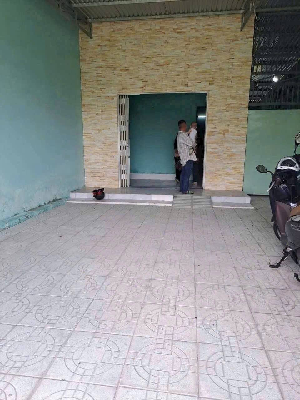 Bán nhà Bến Tre, gần bến xe, diện tích 104,7m2, giá 650 triệu