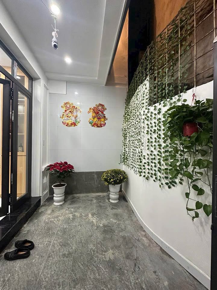 Bán nhà Thái Thịnh, Đống Đa, 35m2 x 5 tầng, full nội thất xịn, giá 8 tỷ