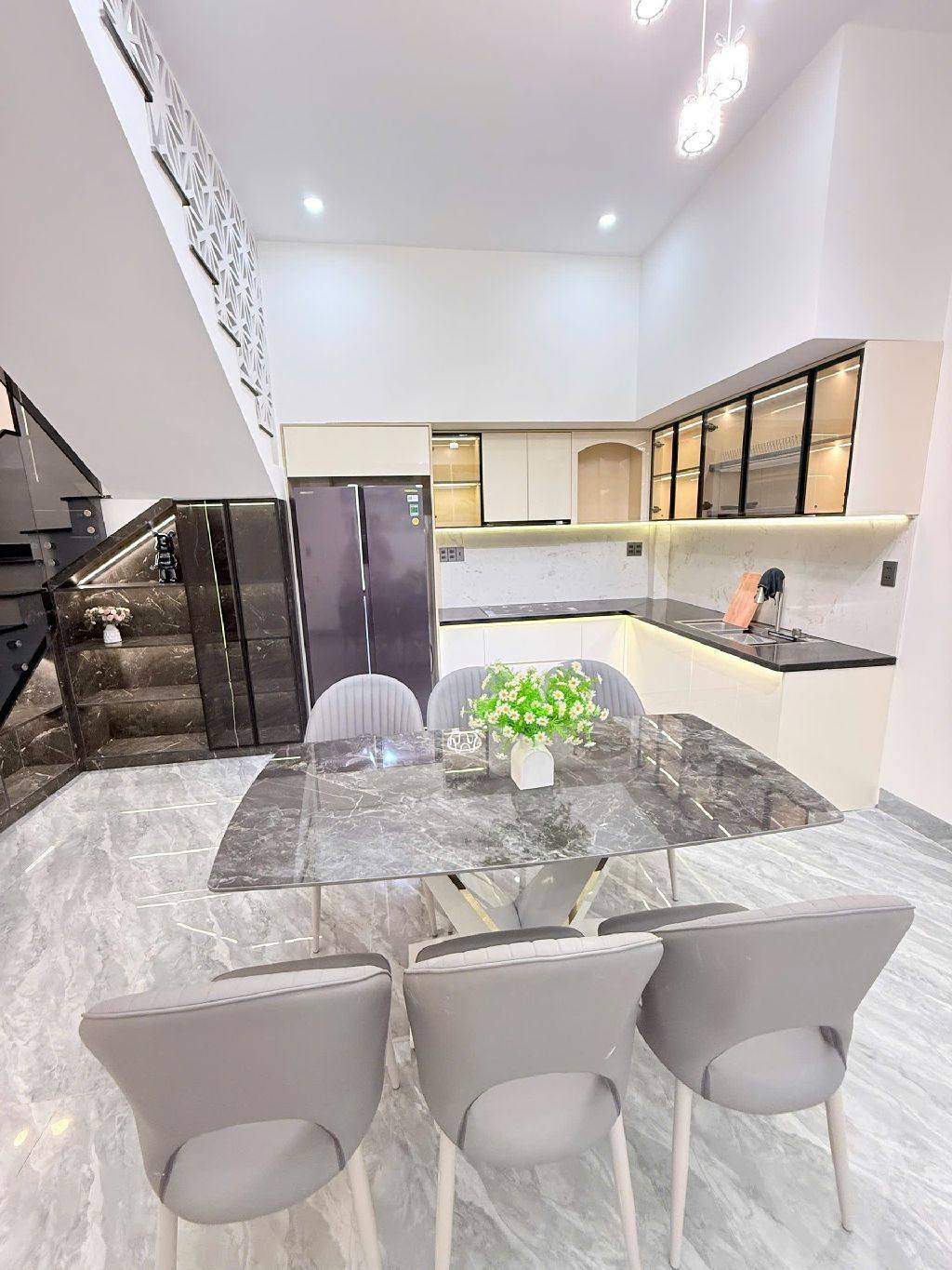 Bán nhà 2 tầng mới keng, full nội thất, đường Nguyễn Lai, 85 m2, ngang 5m, trung tâm Cẩm Lệ, Đà Nẵng