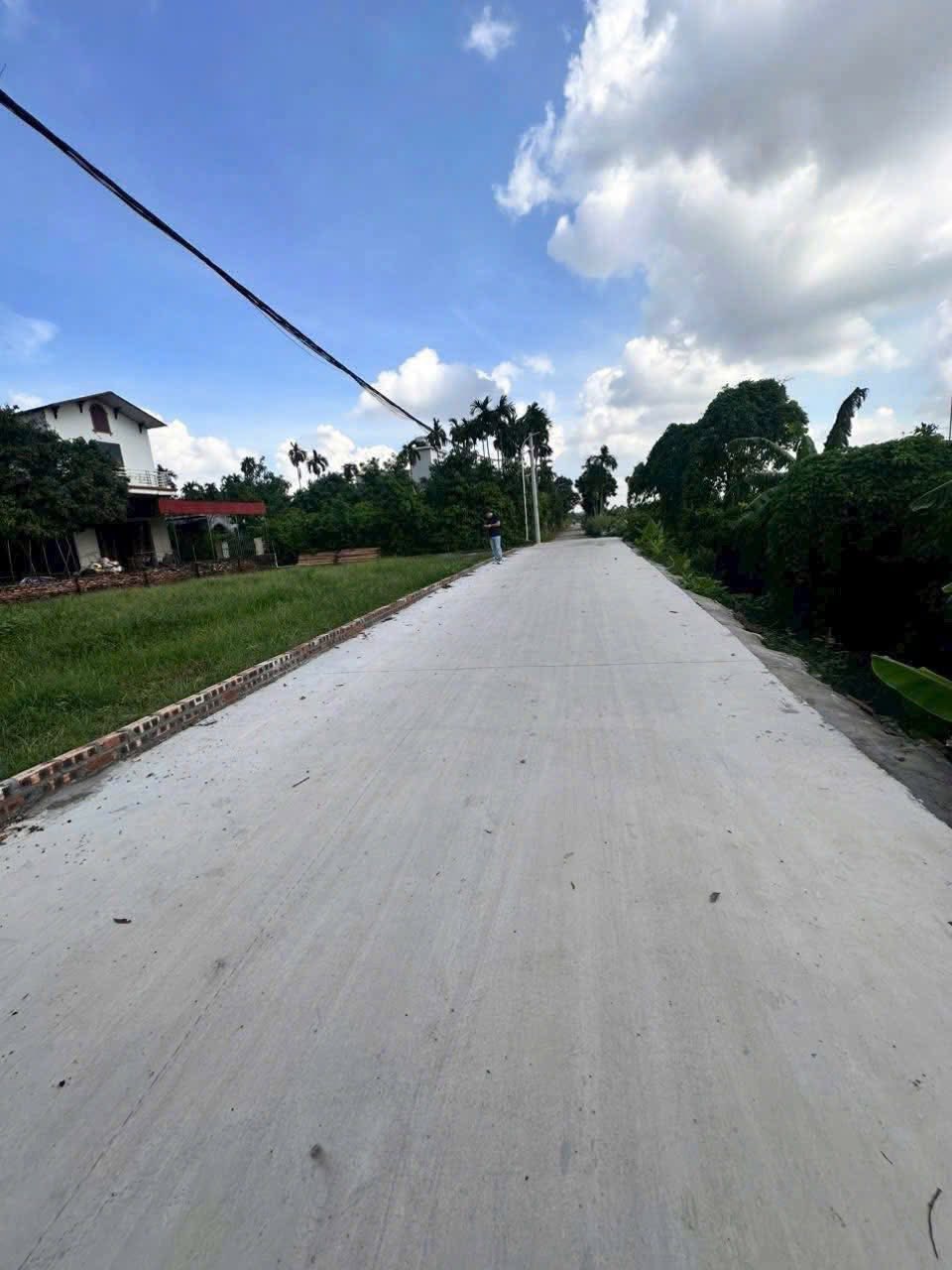 Bán đất Hoàng Long, Hưng Yên, 65m2, đường trước đất 5m, giá 2.6 tỷ