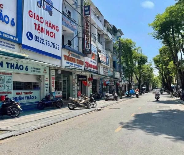 Cho thuê nhà mặt tiền Ngô Quyền, thành phố Huế, giá 20 triệu/tháng