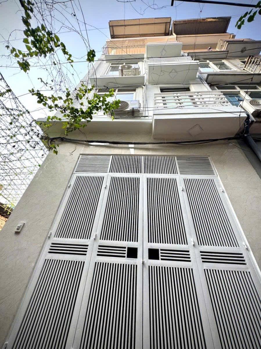 Bán nhà đường Hoàng Mai, gần khu đô thị Đền Lừ, 33m2, 5 tầng, lô góc, giá 7.9 tỷ