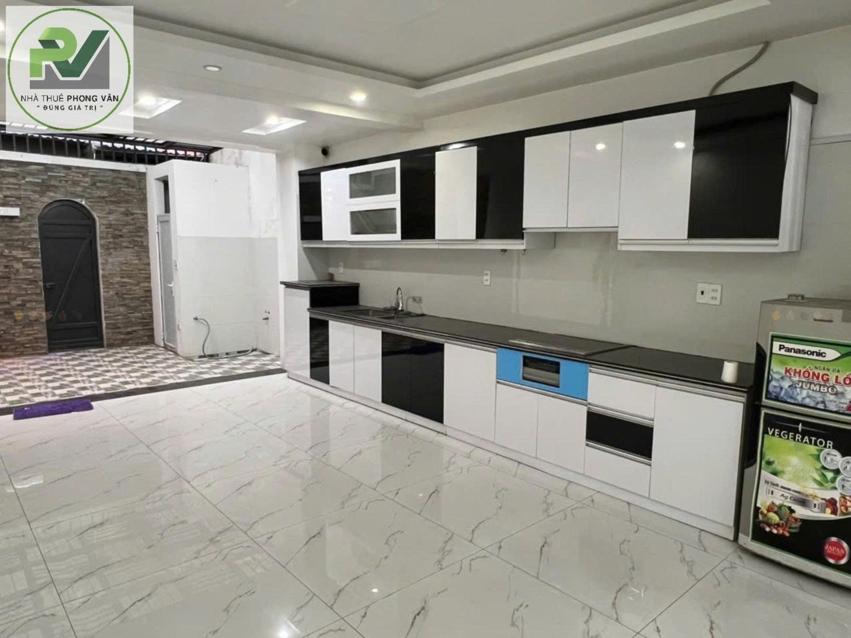 Cho thuê nhà mặt đường Trại Lẻ, 86m2 x 4 tầng, kinh doanh tốt, giá 20 triệu/tháng