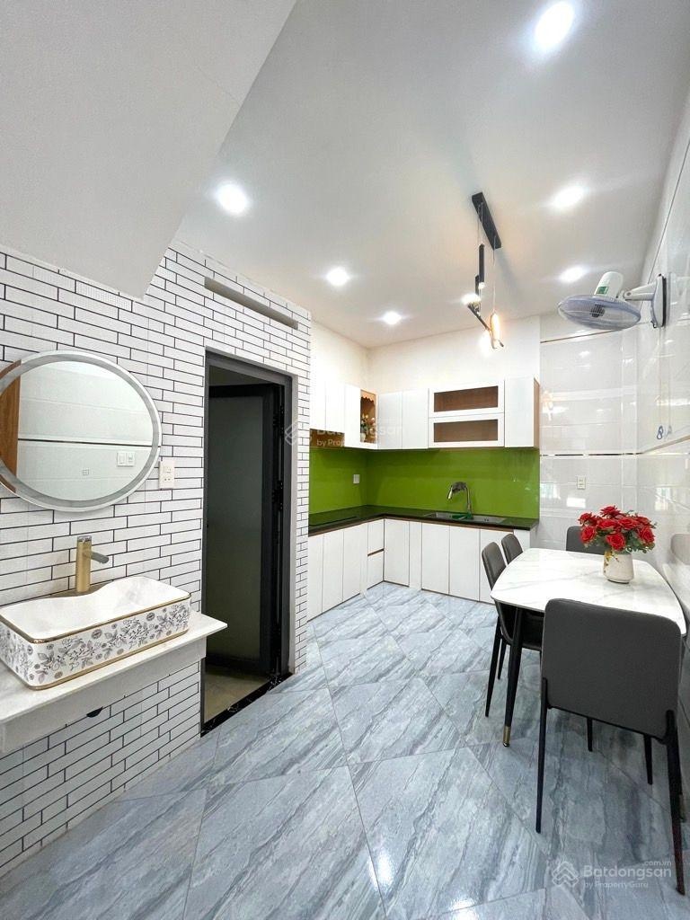 Bán nhà 40m2 nhỉnh 4 tỷ, Chỉ hơn 100tr/m2, Sát Mặt Tiền Gần Emart Phan Huy Ích, Tân Bình