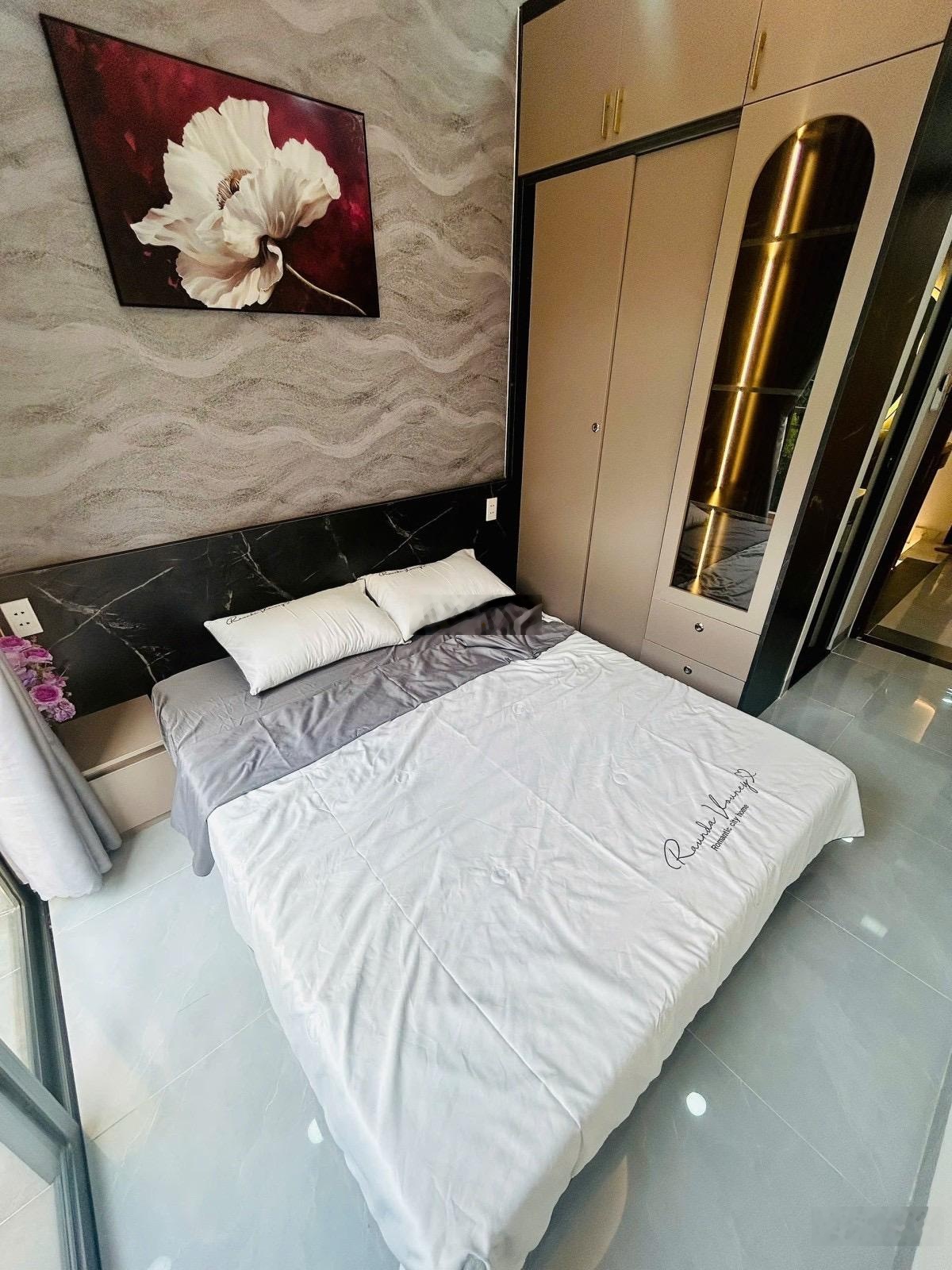 Nhà mới huỳnh văn nghệ xách vali vào ở, ăn tết ngay