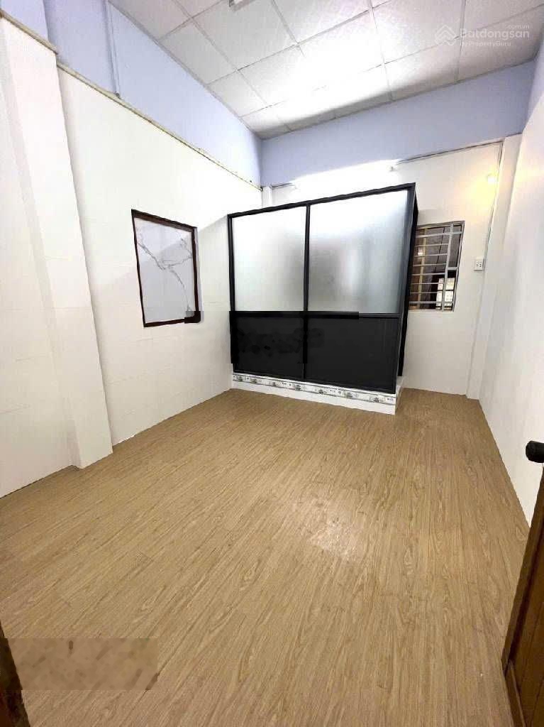 Bán nhà hẻm xe hơi Xóm Đất Quận 11 31m² 4 tầng ở ngay giá nhỉnh 5 tỷ