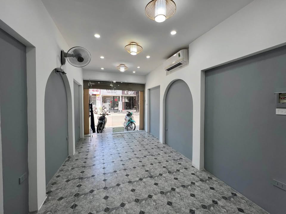 Bán nhà 2 tầng phố Đặng Văn Ngữ, Đống Đa, diện tích 30m2, giá 2.7 tỷ