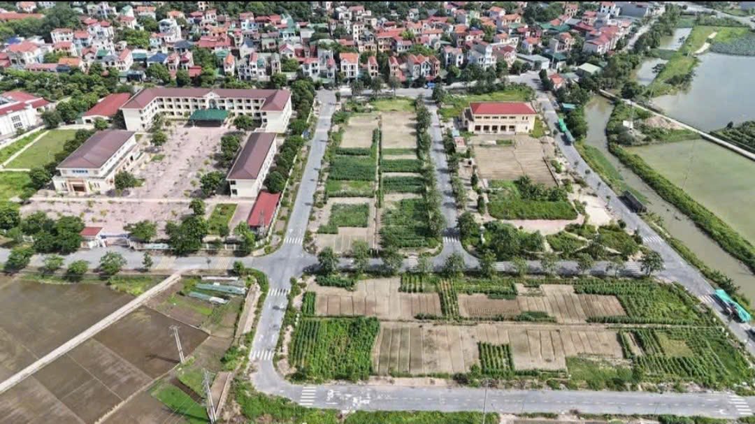 Bán đất đẹp không lỗi, sẵn sổ hồng, sát công viên tại Tiên Du, Bắc Ninh, giá 3.x tỷ