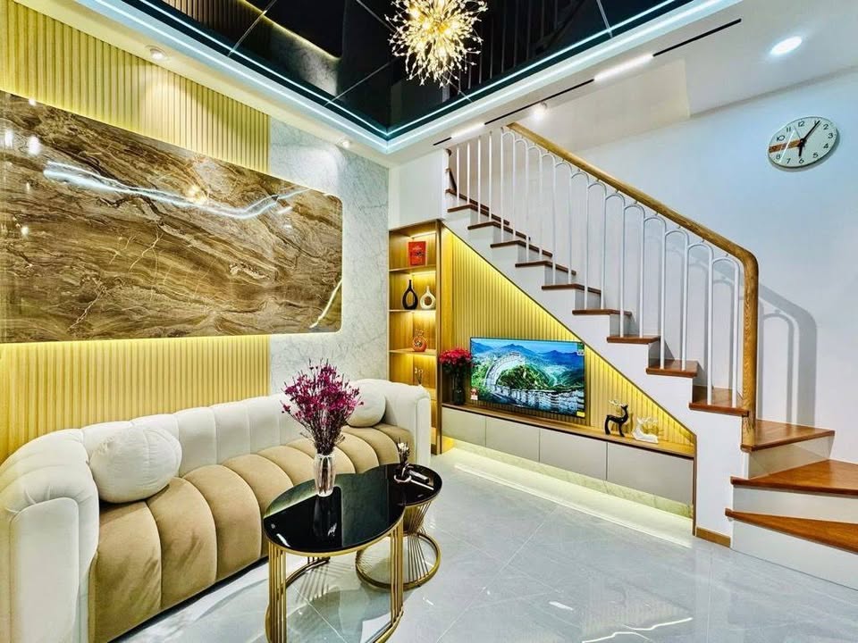 Bán nhà 3 tầng, hẻm thông, Hoàng Hoa Thám, Bình Thạnh, giá hơn 3 tỷ