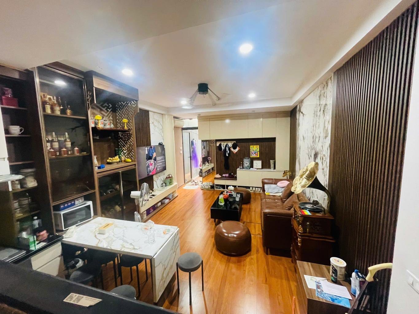 Bán nhà riêng quận Long Biên thành phố Hà Nội, giá 8 tỷ