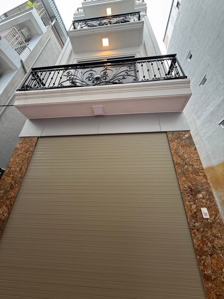 Bán nhà riêng quận Long Biên, thành phố Hà Nội giá 10 tỷ