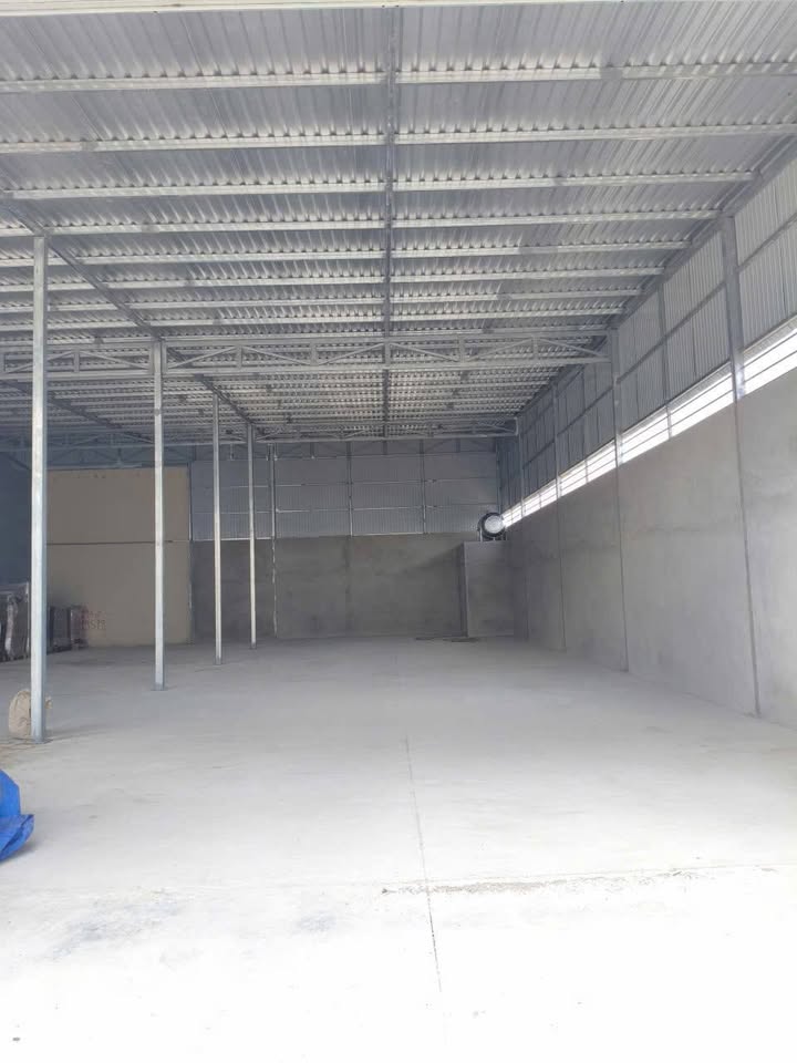 Cho thuê kho tại Nhơn Phú, Quy Nhơn, 200m2, đường xe container, giá 12 triệu/tháng