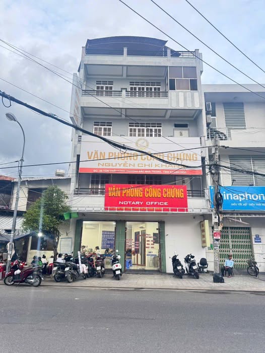 Bán nhà 4 tầng mặt tiền Tôn Thất Tùng, Nha Trang, giá 9.5 tỷ