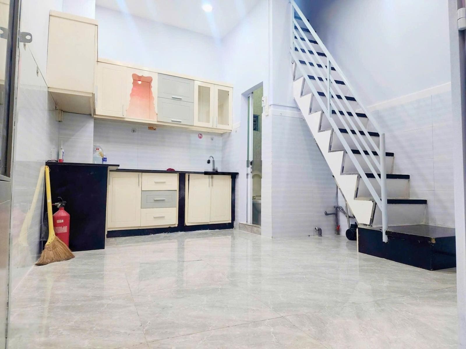 Nhà 3 tầng mới đẹp - Trần Hưng Đạo, P1, Q5 - SHR - chỉ 2.95 tỷ