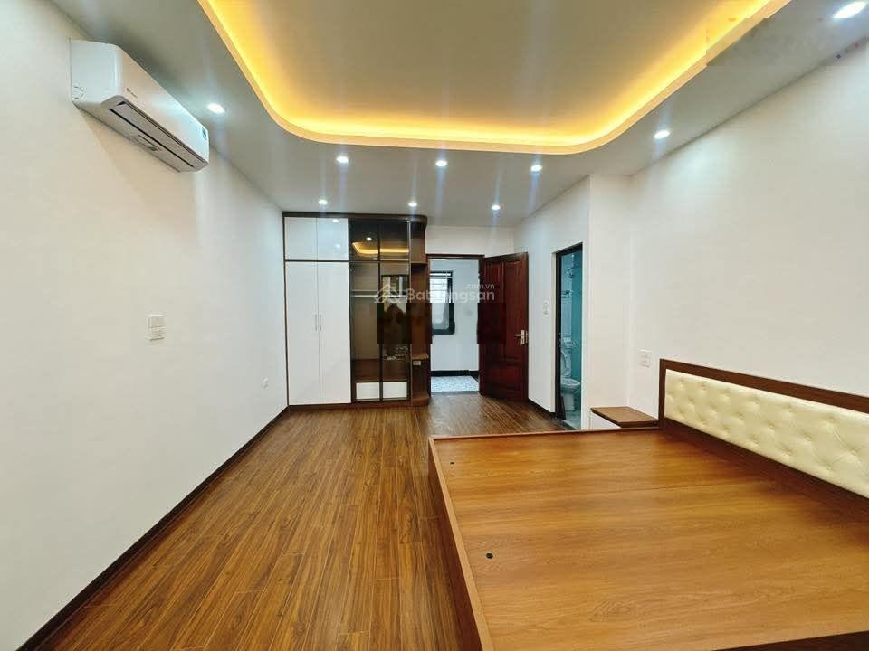 Hàng Hiếm 36m2 5 tầng thang máy ô tô đỗ cửa nhỉnh 10 tỷ phố hoàng hoa thám Ba Đình