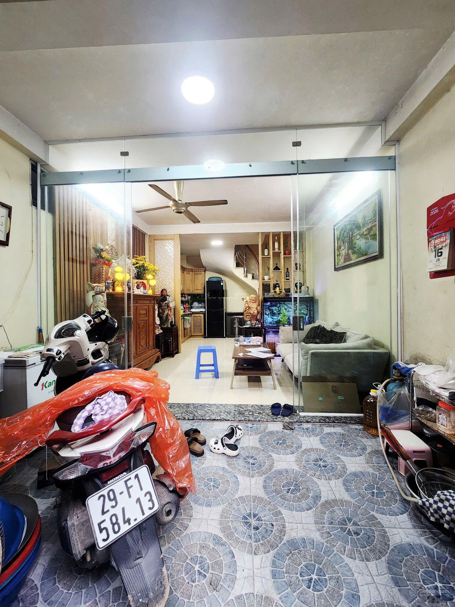 Mặt ngõ ba gác phi, 40m ra MP, DT 38m2, MT 6m, chỉ 8,8 tỷ, vài bước ra Lăng Bác, QH ổn định