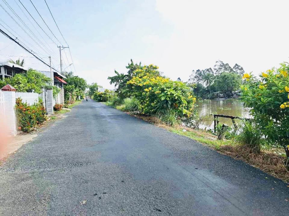 Bán đất vườn sinh thái mặt tiền 30/4 rộng 6m, nở hậu 30m giá tốt