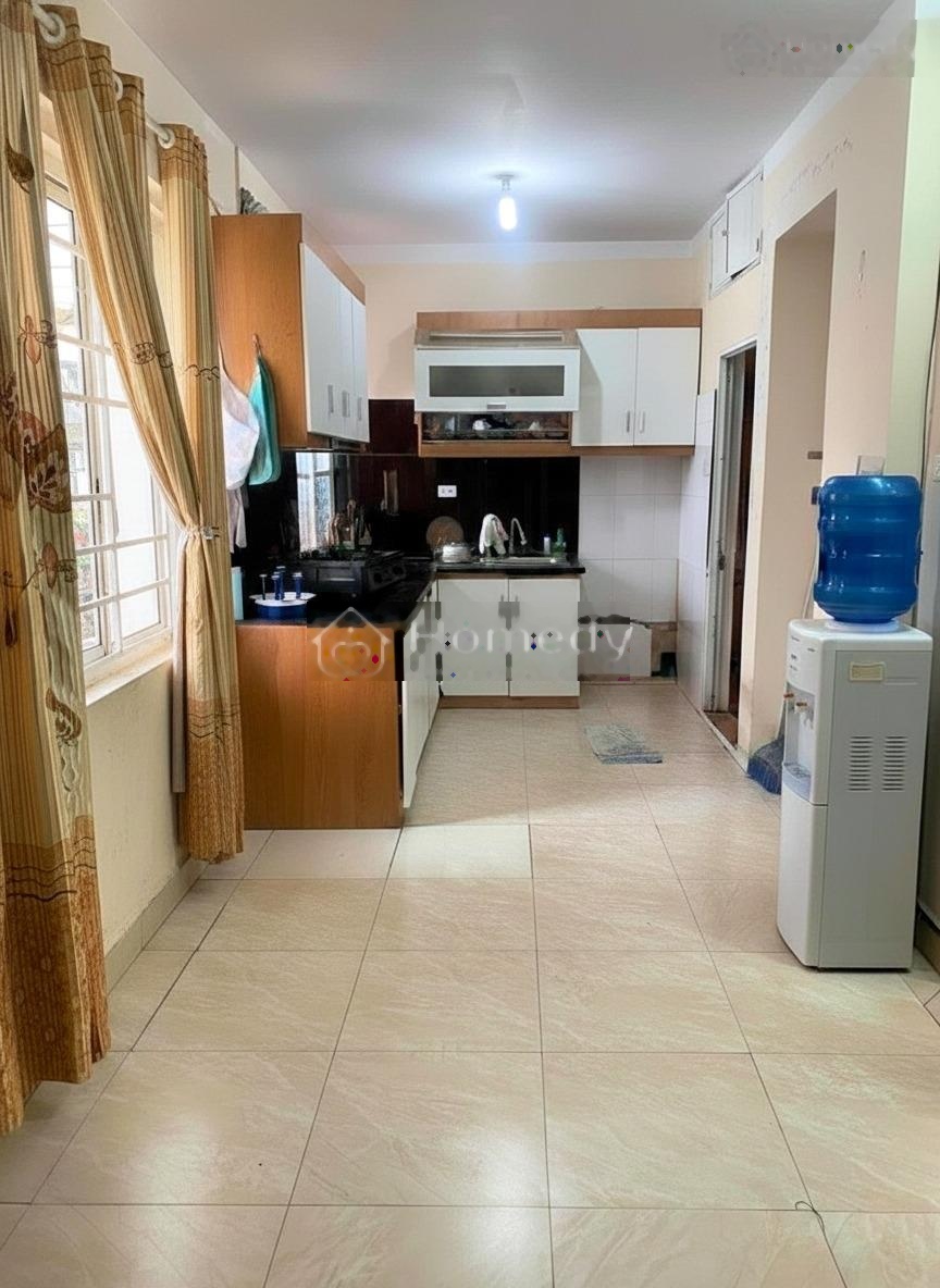 Bán nhà tập thể phố Tây Sơn-Thái Hà, 55m2, 2 ngủ đẹp, ô tô đỗ, ở ngay. Giá 2,5 tỷ