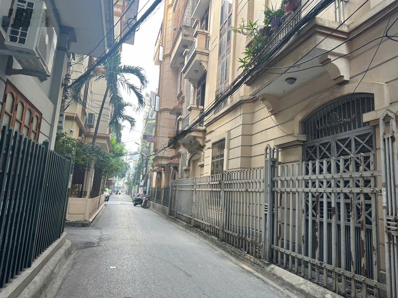 Cần tiền bán gấp!! nhà phố vạn bảo - 50m2 - 4 tầng - 6m mặt tiền - ô tô - kinh doanh - vị trí đẹp