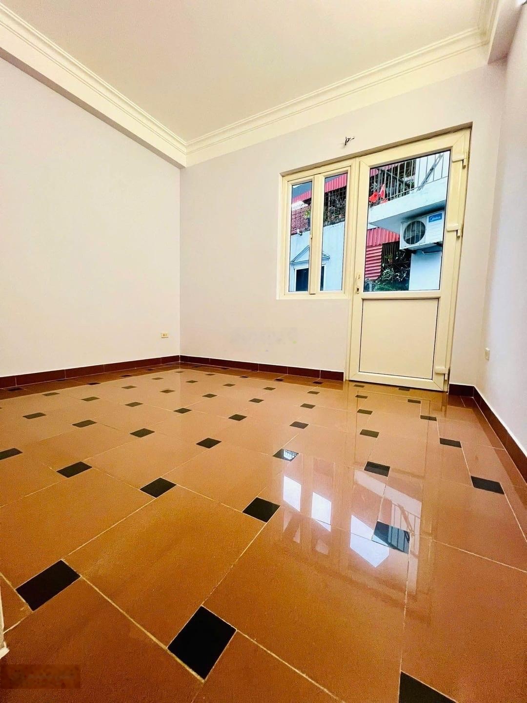 Bán nhà riêng tân ấp ba đình - 57m2 - 5 tầng thang máy - gần ô tô gần hồ tây - giá 12.x tỷ