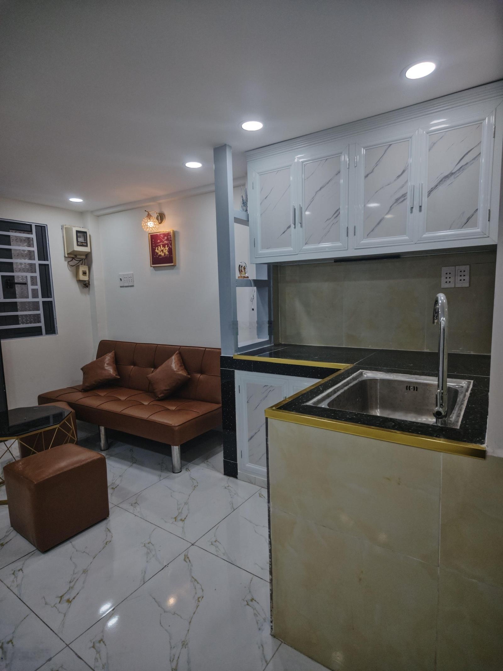 Hồng Bàng Q. 6 hẻm ba gác thông full nội thất ở ngay - 4tầng - chưa tới 4tỷ