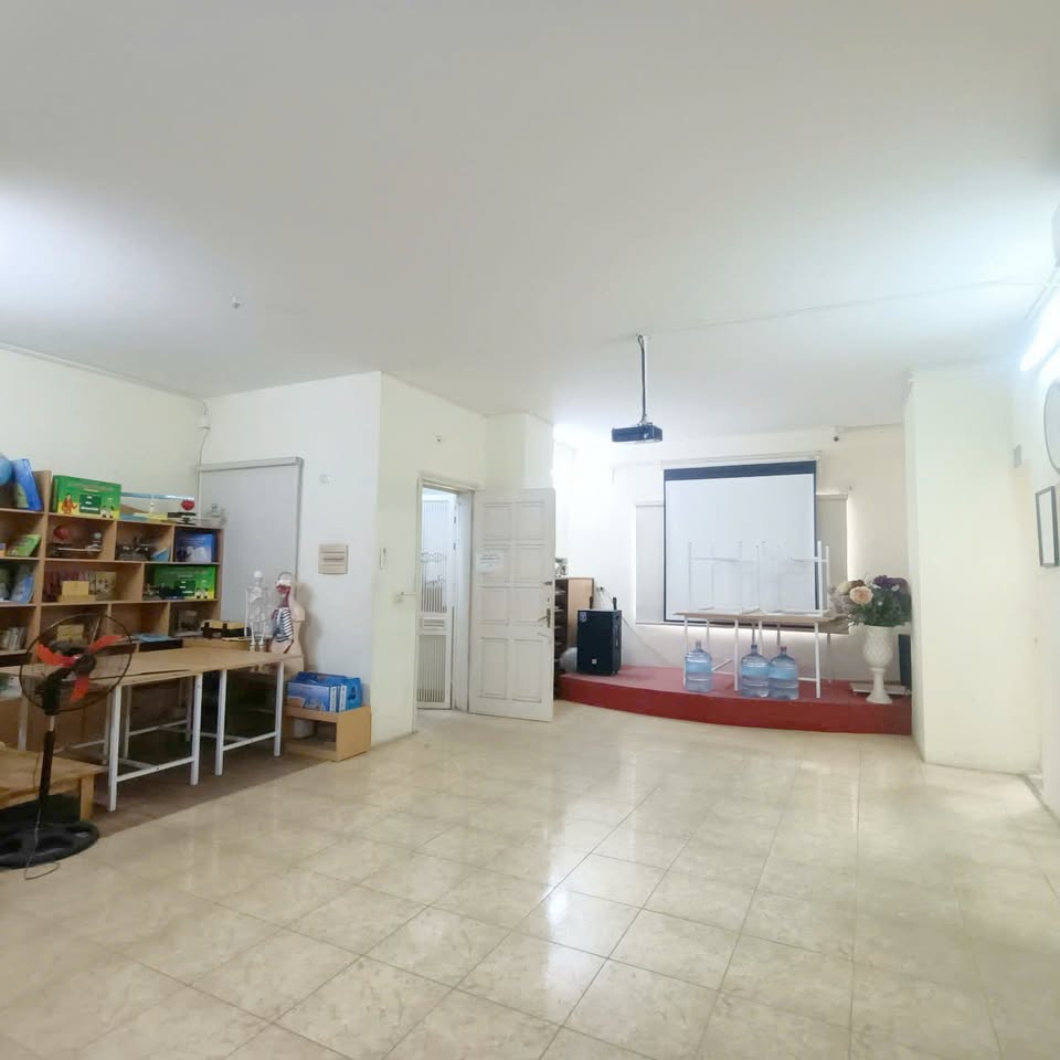 Bán căn hộ chung cư quận Cầu Giấy, thành phố Hà Nội giá 8,4 tỷ