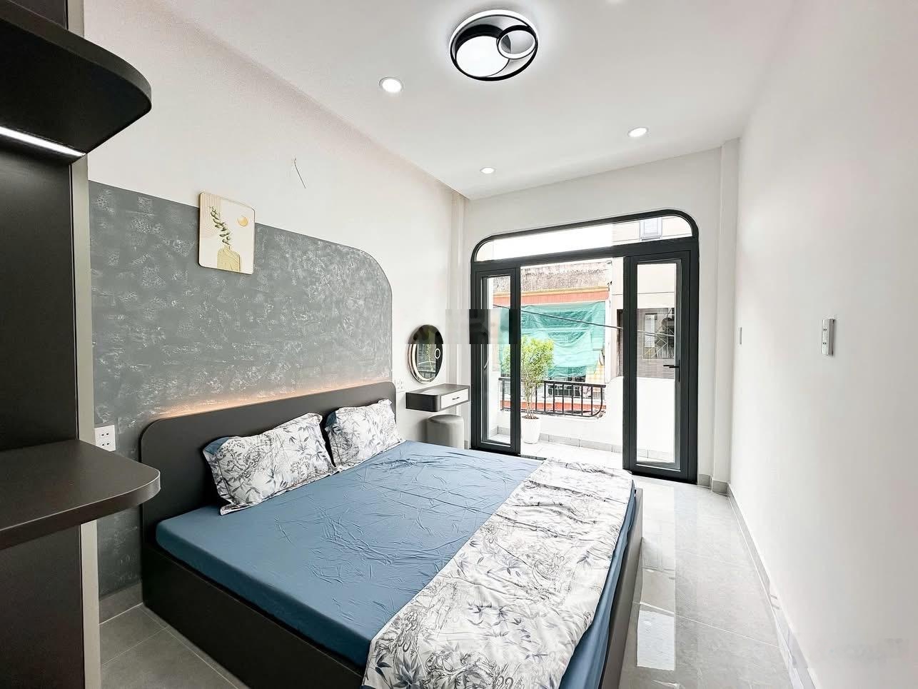 Bán nhà phố Kim Mã - Diện tích lớn, vị trí vàng, giá hấp dẫn 0912322443