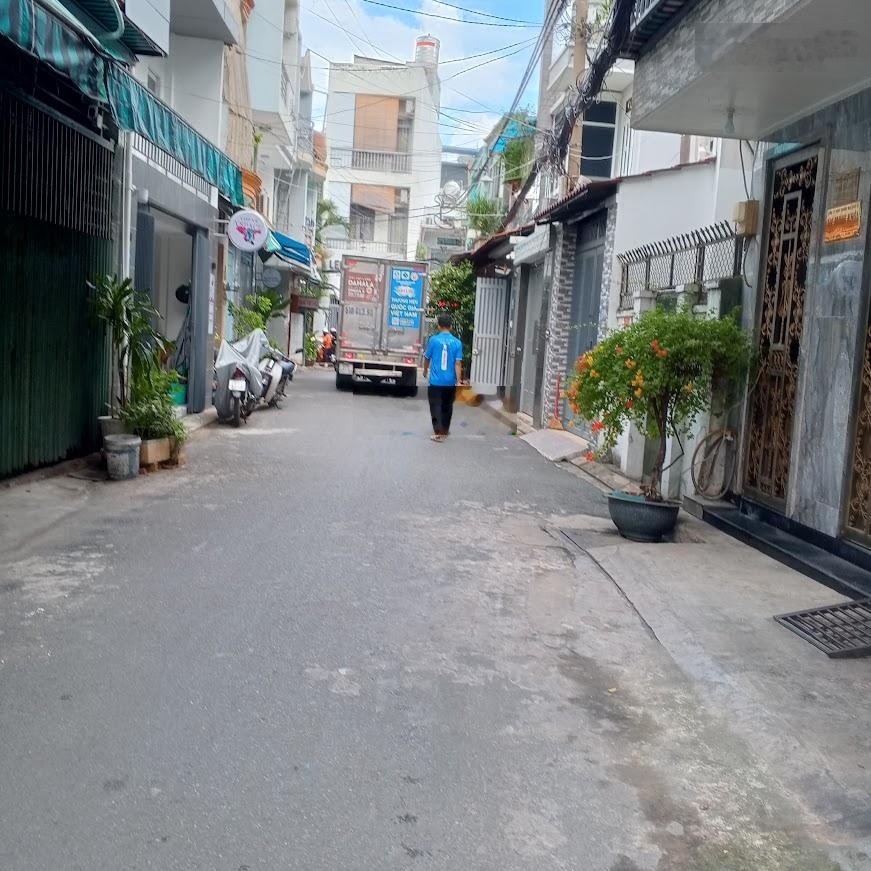Bán nhà hẻm xe hơi tránh, sát mặt tiền Lạc Long Quân Tân Bình - 42m2x2 tầng - tặng full nội thất
