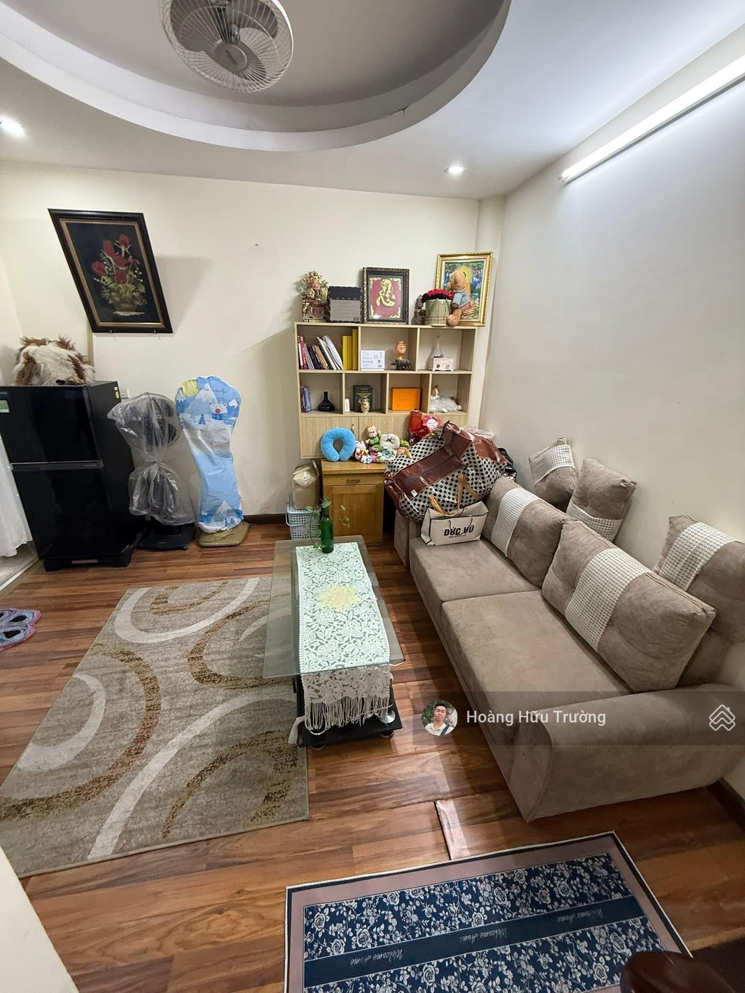 Bán nhà phố Văn Cao - Ba Đình DT 60m2 5 tầng - Dân xây chắc chắn - 40m ra ô tô - Gần mặt phố!!!