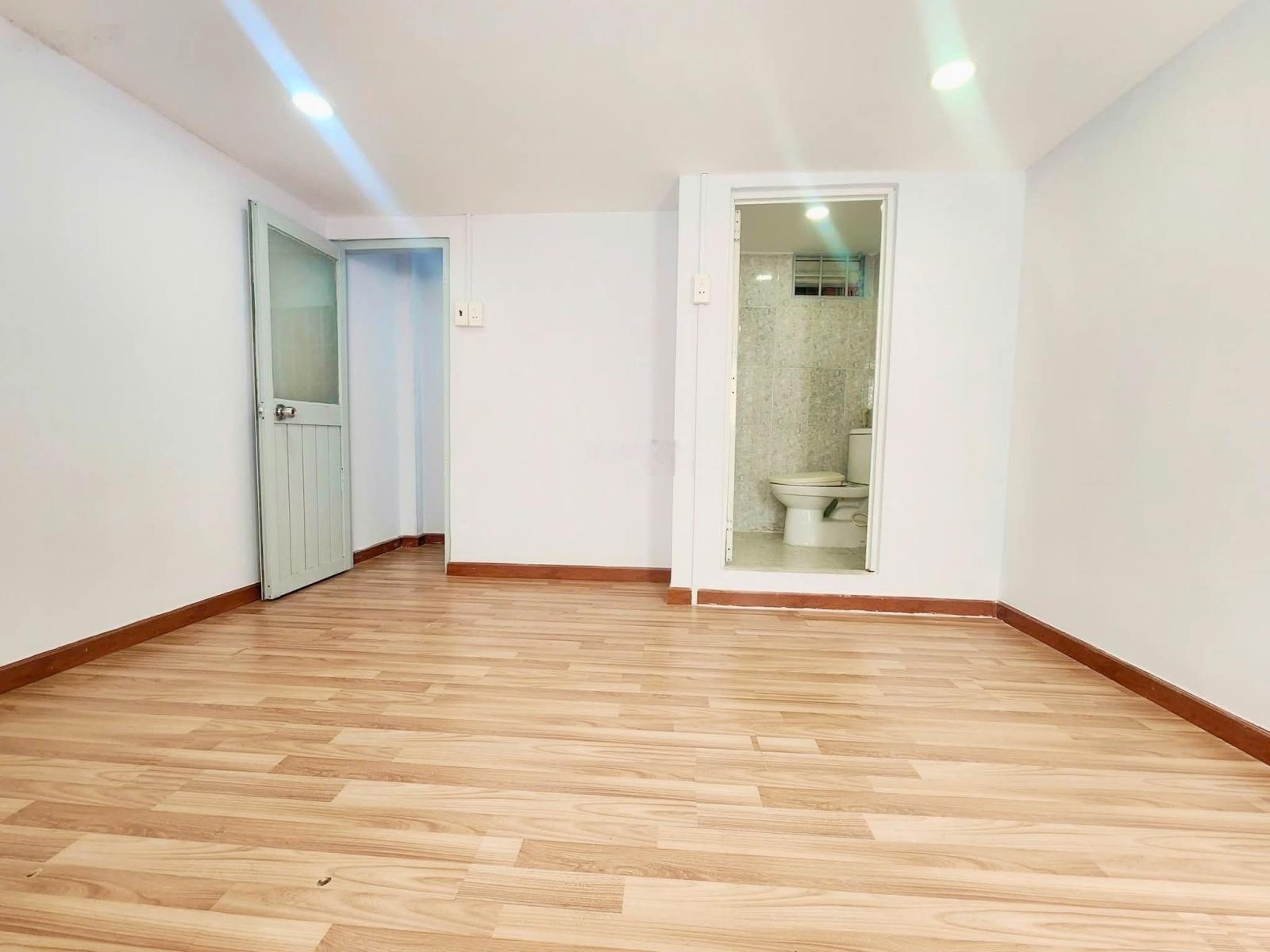 Chỉ 2.9 tỷ - có nhà sổ hồng riêng - 3 tầng - Trần Hưng Đạo P1 Q5 - mới đẹp ở ngay