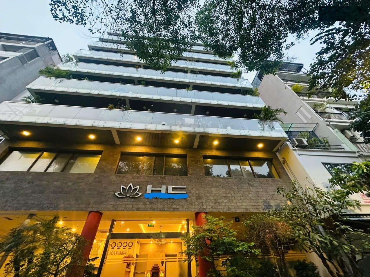 300m2 - 10m mặt tiền - đỉnh nóc kịch trần - vị trí siêu hiếm mặt phố trần phú - ba đình vỉa hè ô tô