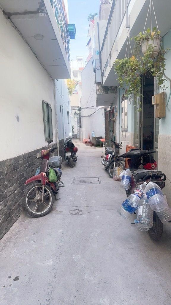 Gò Vấp Bán nhà 1 trệt 2 lầu, sân thượng DT sàn 66m2, 8 phòng 2 mặt hẻm rộng, gần chợ Hạnh Thông Tây