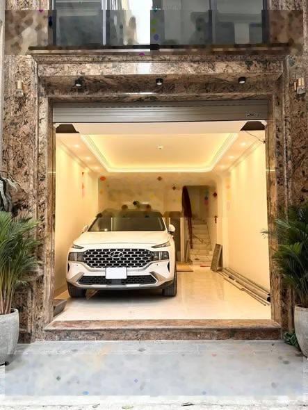 Cực đẹp, bán nhà phố Đào Tấn, ô tô vào nhà, thang máy, chỉ 24 tỷ