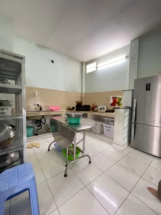 Bán nhà đường lạc long quân,p11,tân bình,35m2, 3 tấm giá chào chỉ 5.7 tỷ