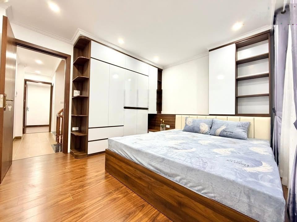 Bán nhà Ngọc Hà, Ba Đình, 10m ra oto, ngõ rộng, 2 thoáng, dân xây 35m*5t nội thất mới xịn về ở ngay